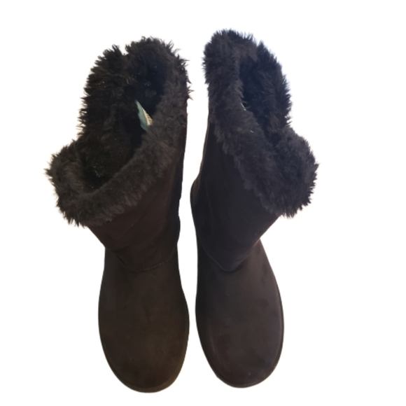 SO Black Faux Suede Faux Fur Lined Winter Boots with Buttons - Picture 2 of 8